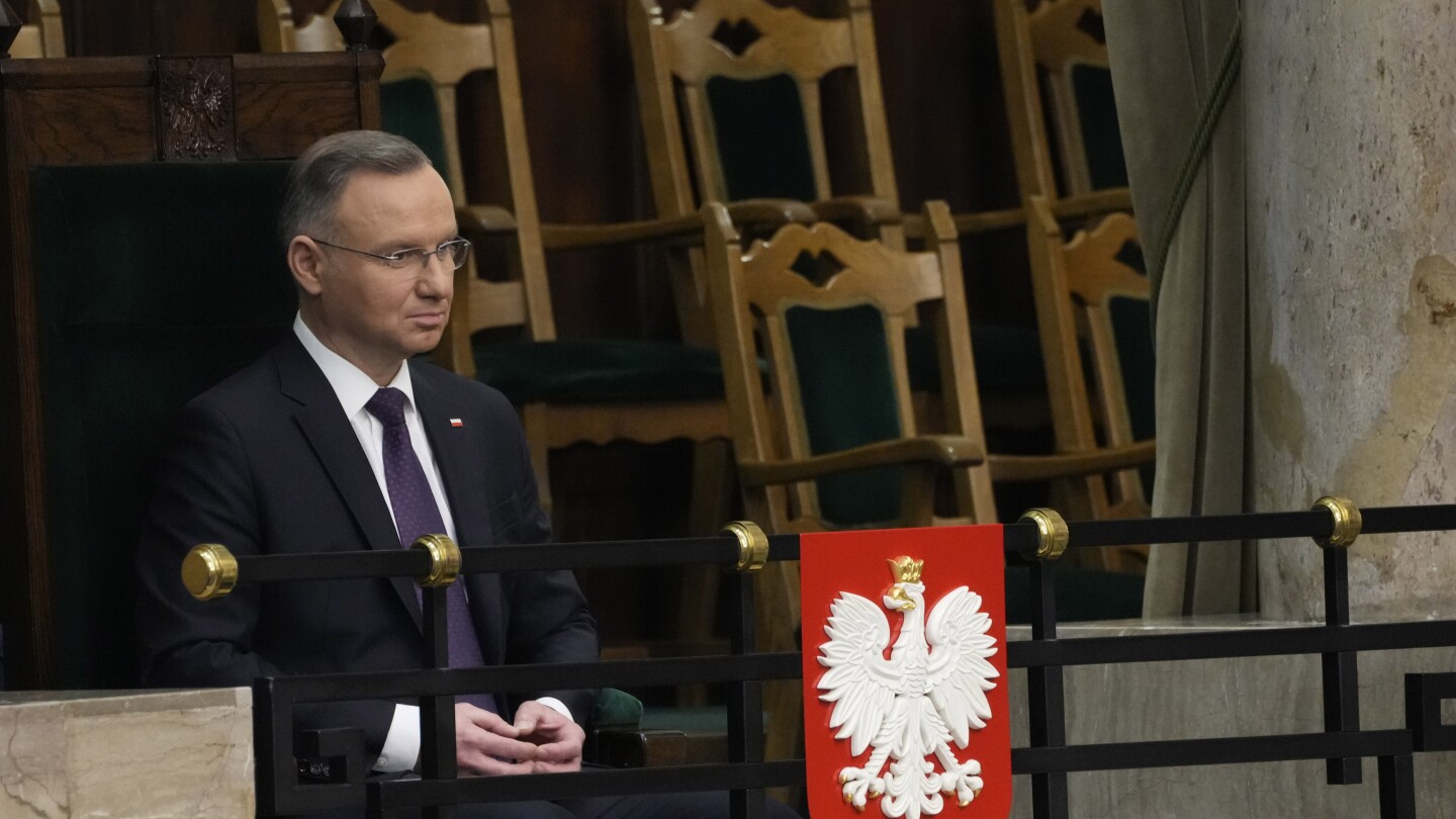 Poland’s president is to swear in a government expected to last no longer than 14 days #Polands #president #swear #government #expected #longer #days