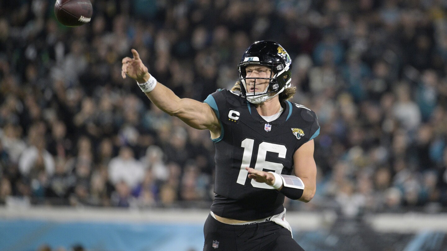 Jaguars QB Trevor Lawrence is considered a game-time decision to play at Cleveland #Jaguars #Trevor #Lawrence #considered #gametime #decision #play #Cleveland