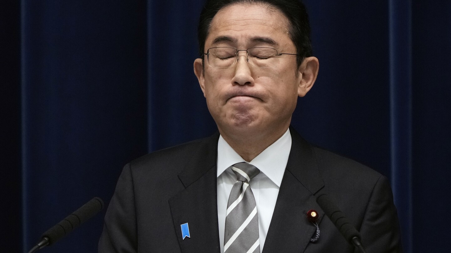 Kishida says he regrets a ruling party funds scandal and will work on partial changes to his Cabinet #Kishida #regrets #ruling #party #funds #scandal #work #partial #Cabinet