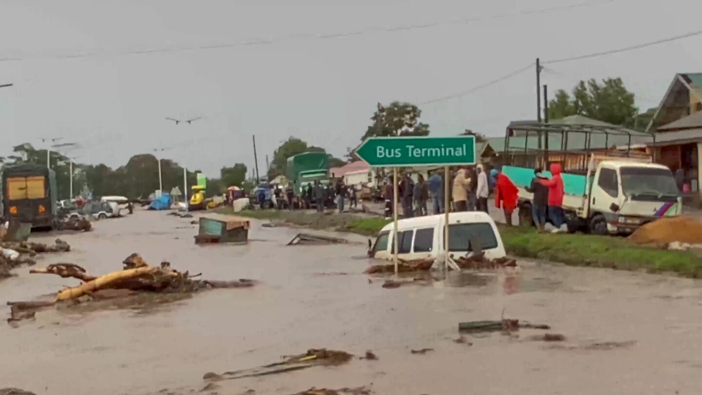Authorities say heavy rains and landslides in Tanzania kill at least 47 and hurt or strand many more #Authorities #heavy #rains #landslides #Tanzania #kill #hurt #strand