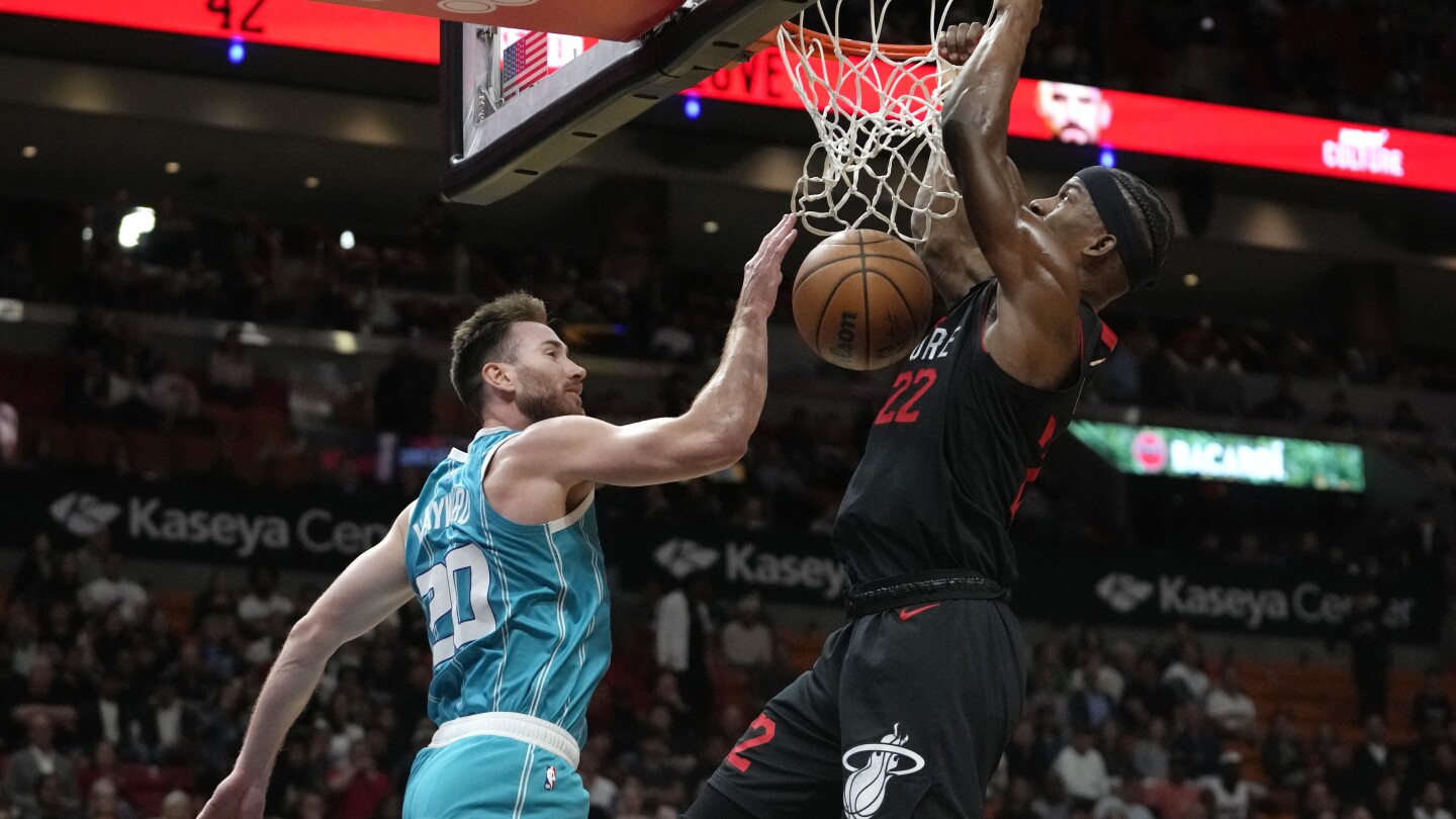 Robinson scores 23 points, Heat top Hornets 115-104 to finish off home-and-home sweep #Robinson #scores #points #Heat #top #Hornets #finish #homeandhome #sweep