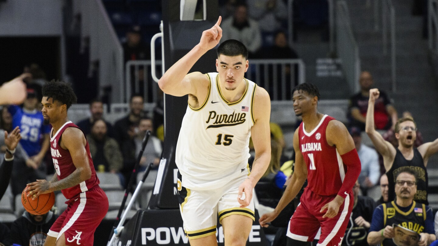 Edey matches season-high 35 points in hometown, No. 4 Purdue beats Alabama 92-86 in Toronto #Edey #matches #seasonhigh #points #hometown #Purdue #beats #Alabama #Toronto