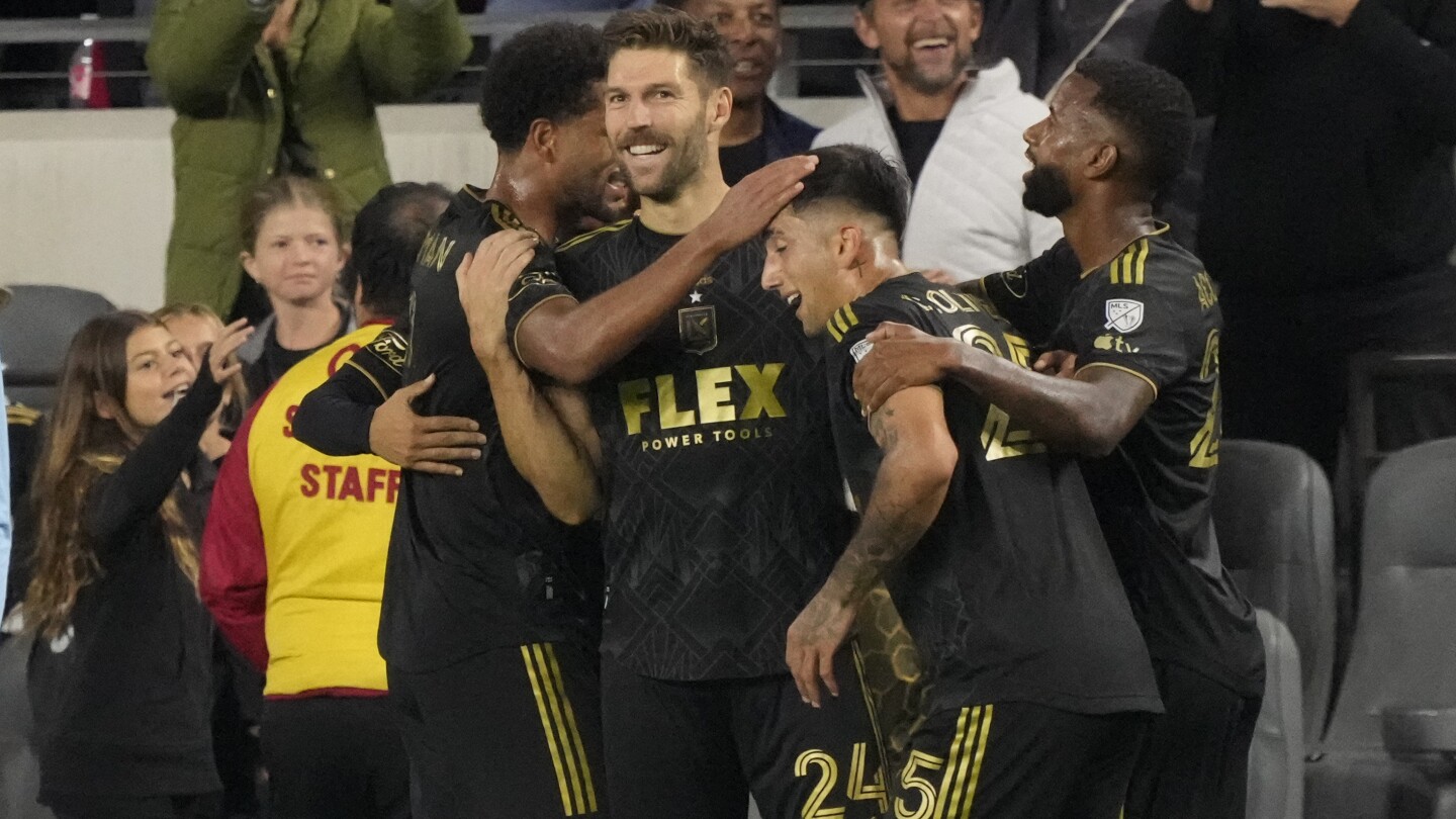 LAFC will play for back-to-back MLS Cup titles after beating Houston 2-0 in Western Conference final #LAFC #play #backtoback #MLS #Cup #titles #beating #Houston #Western #Conference #final