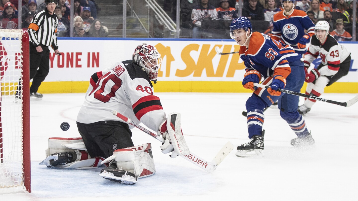 Oilers win 7th straight, beating Devils 4-1 to reach .500 at 12-12-1 #Oilers #win #7th #straight #beating #Devils #reach