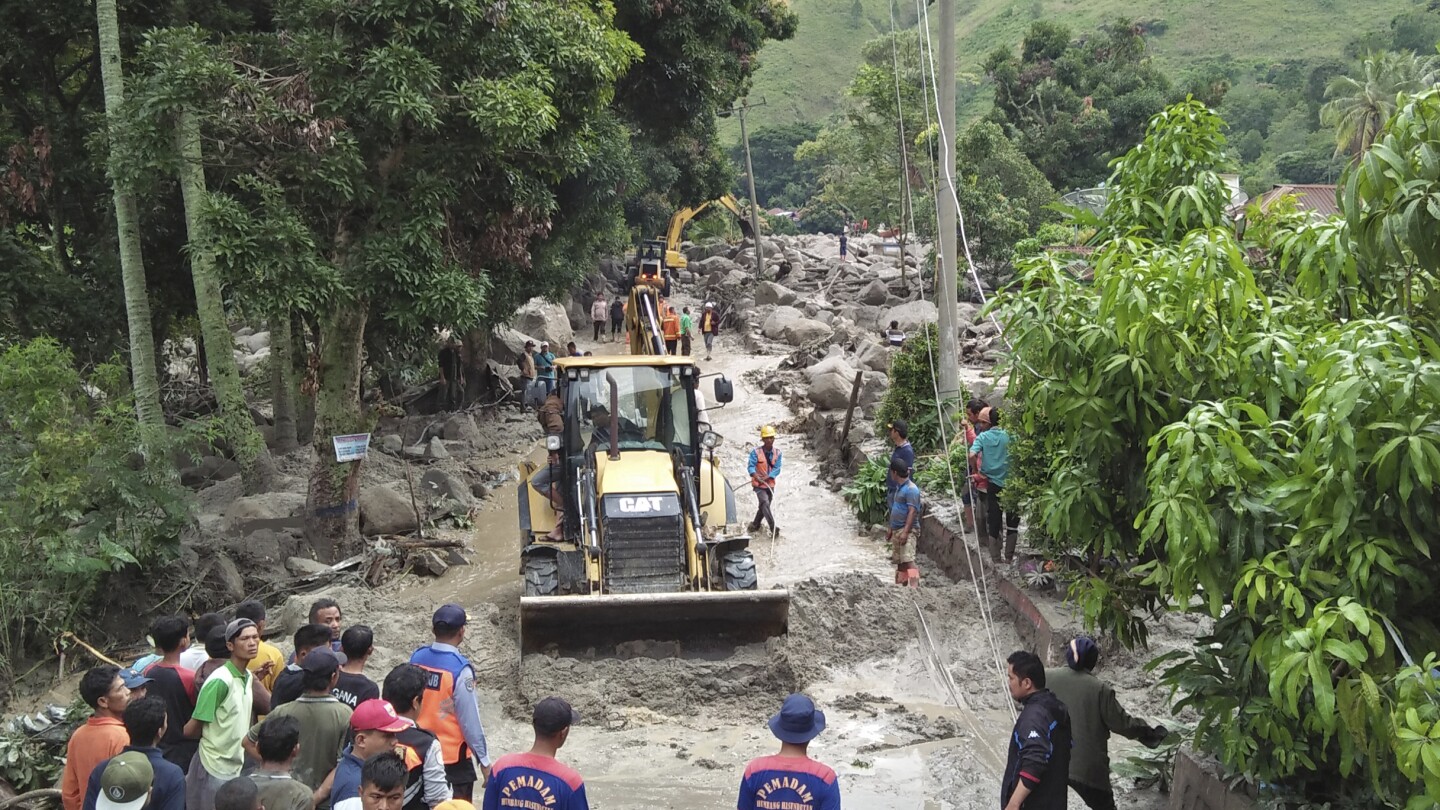 1 person is dead and 11 missing after a landslide and flash floods hit Indonesia’s Sumatra island #person #dead #missing #landslide #flash #floods #hit #Indonesias #Sumatra #island