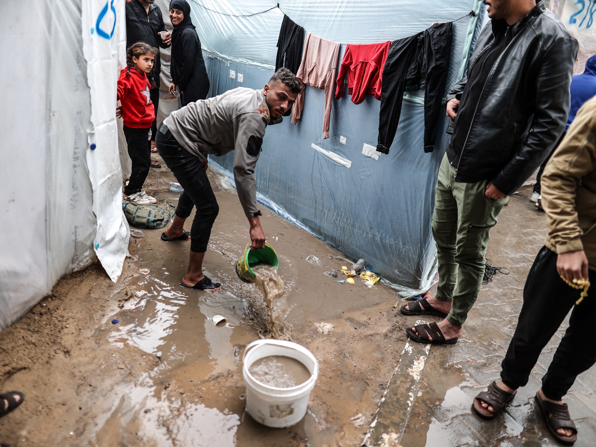 Harsh weather adds to hardships for Palestinians displaced by war | Israel-Palestine conflict News #Harsh #weather #adds #hardships #Palestinians #displaced #war #IsraelPalestine #conflict #News