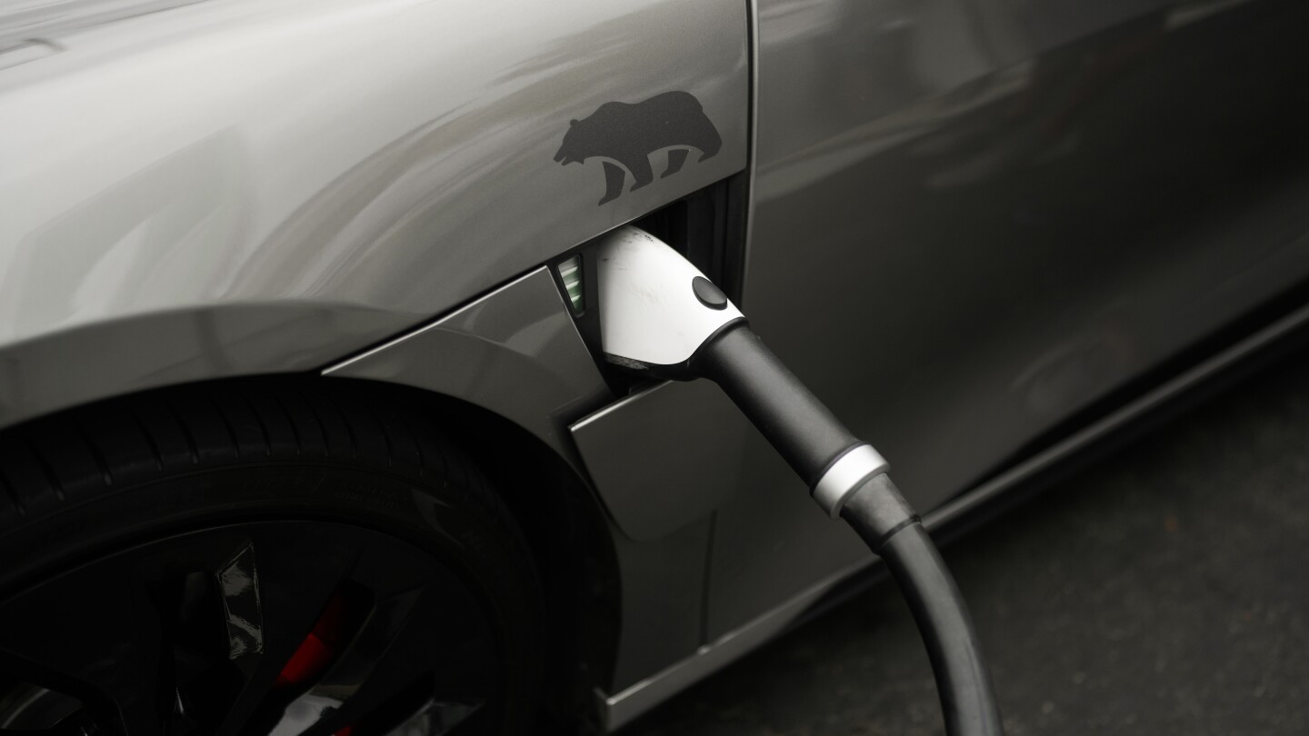 Maine is considering California-style incentives to encourage electric vehicle sales #Maine #Californiastyle #incentives #encourage #electric #vehicle #sales