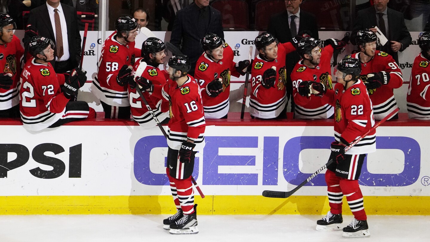 Beauvillier scores as Blackhawks beat Blues 3-1 for 1st win streak of the season #Beauvillier #scores #Blackhawks #beat #Blues #1st #win #streak #season