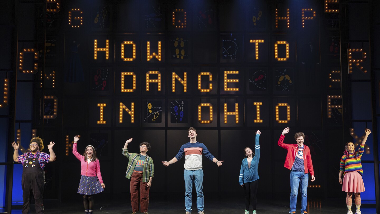 Autism is front and center in the pioneering new musical ‘How to Dance in Ohio’ on Broadway #Autism #front #center #pioneering #musical #Dance #Ohio #Broadway