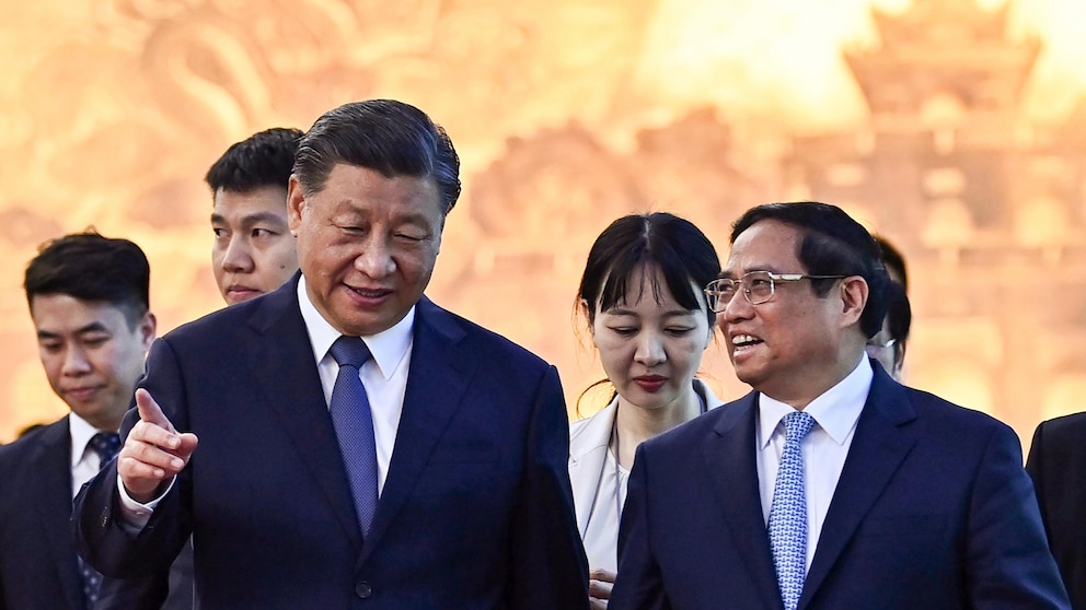 China’s Xi meets with Vietnamese prime minister on second day of visit to shore up ties #Chinas #meets #Vietnamese #prime #minister #day #visit #shore #ties