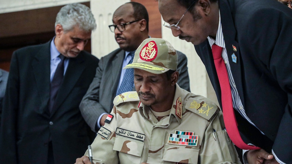 Sudan’s generals agree to meet in efforts to end their devastating war, a regional bloc says #Sudans #generals #agree #meet #efforts #devastating #war #regional #bloc