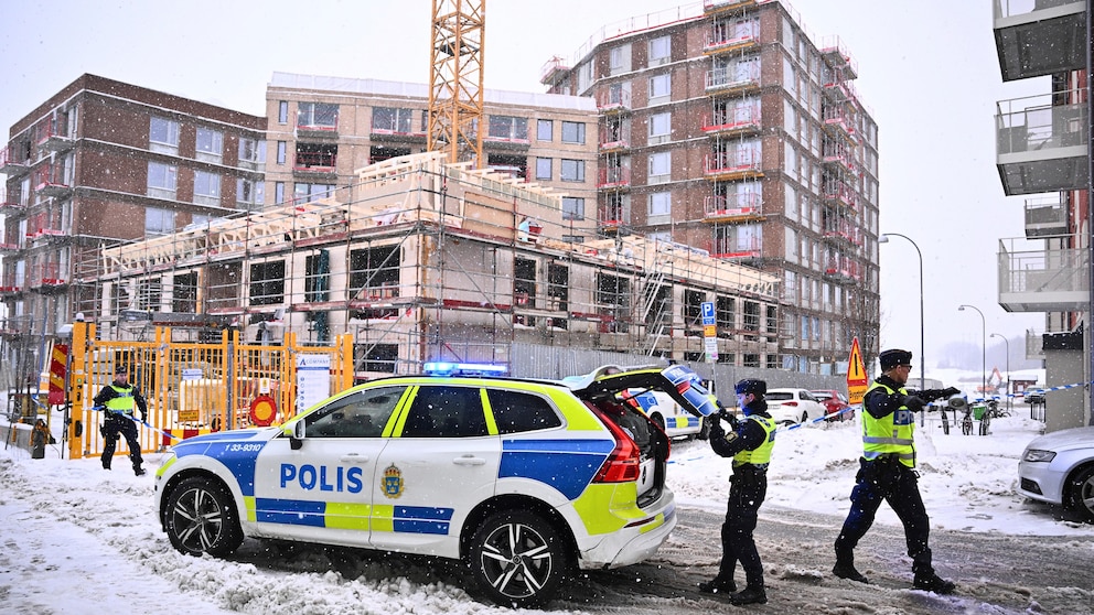 Swedish authorities say 5 people died when a construction elevator crashed to the ground #Swedish #authorities #people #died #construction #elevator #crashed #ground