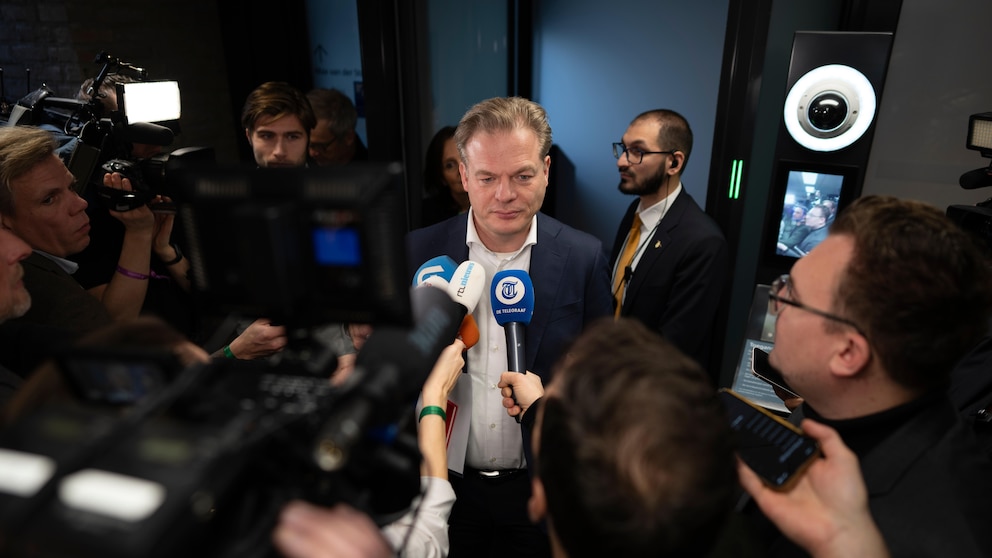 Dutch official says Geert Wilders and 3 other party leaders should discuss forming a new coalition #Dutch #official #Geert #Wilders #party #leaders #discuss #forming #coalition